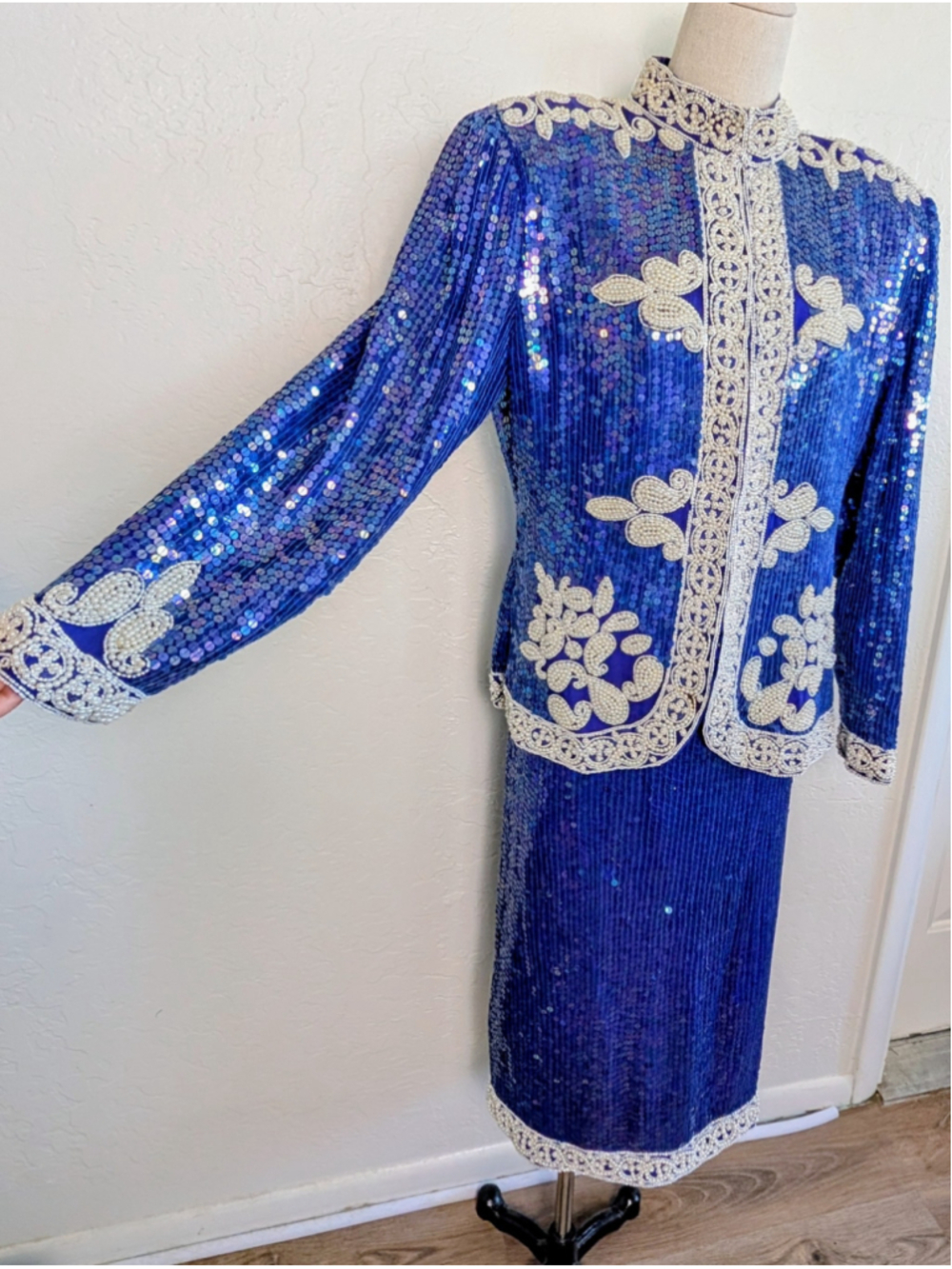 Vintage Scala Blue Iridescent Sequin Beaded Skirt Suit Silk Pearl Evening Set M